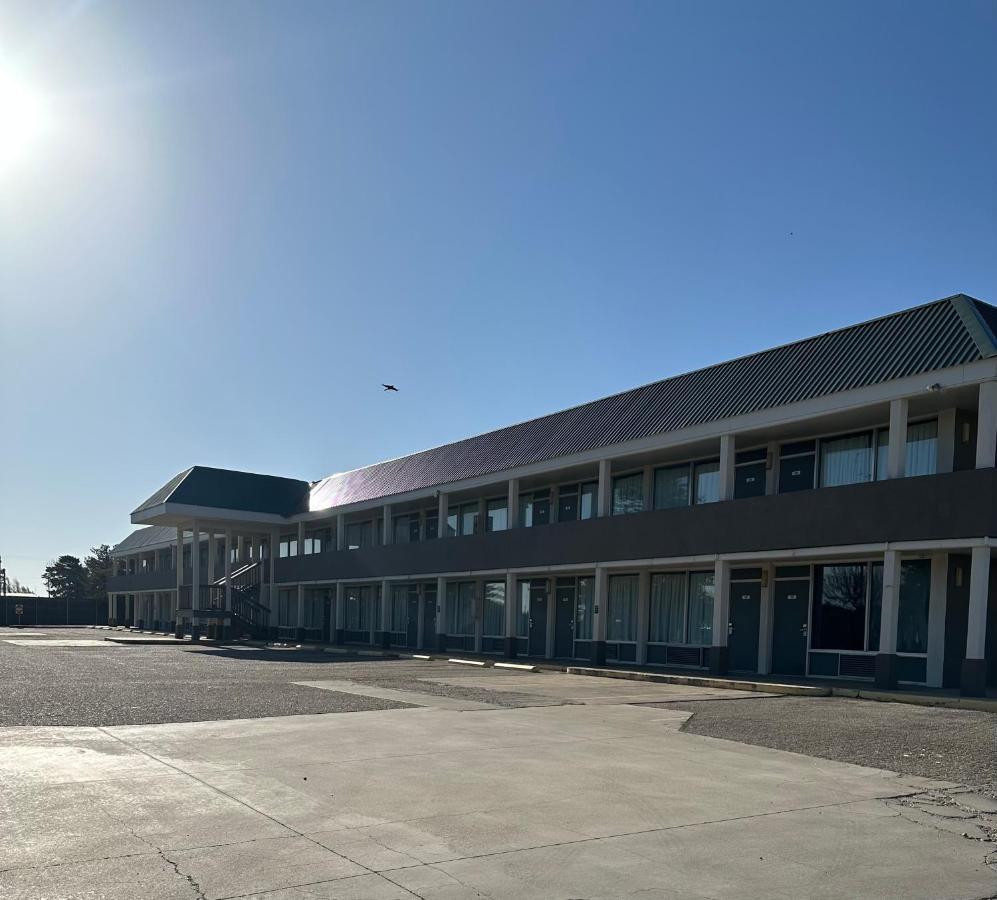Ambassador Inn Perryton Kültér fotó